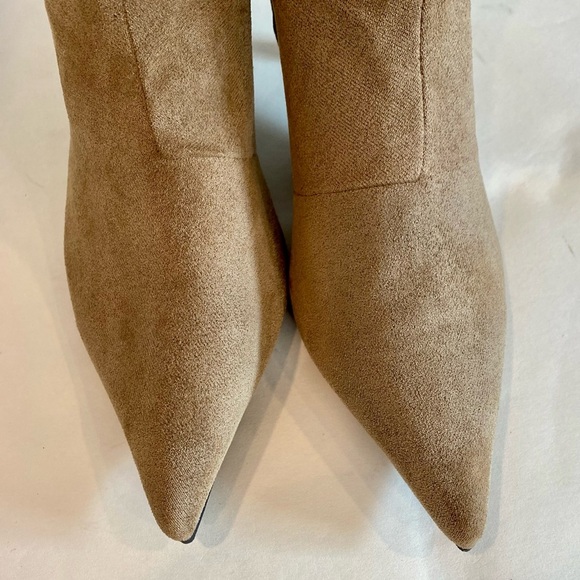 Source Unknown Tan Heeled Boots - Picture 6 of 13